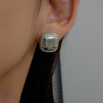 earring