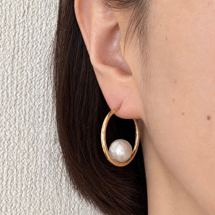 AMEMBO 10K Pearl Hoop Earrings