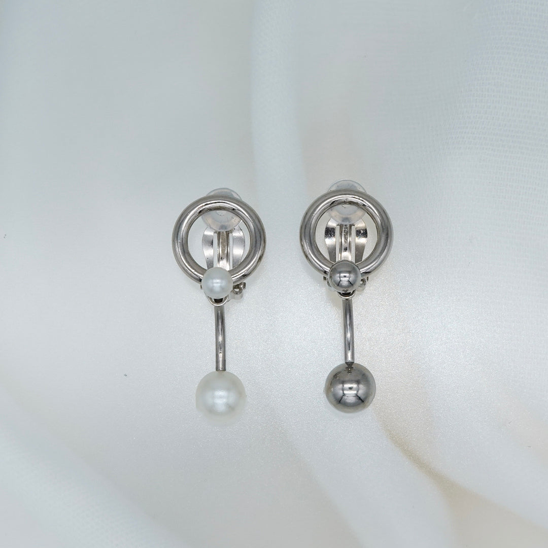 ARI CLIP-ON EARRINGS