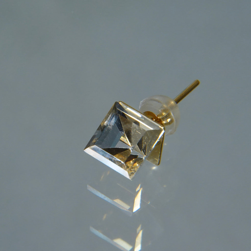Reflection Quartz Stud Pierced Earring