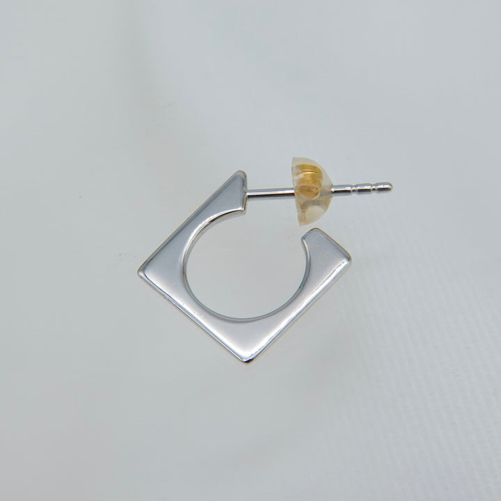 スモールスクエアピアス(RGP)