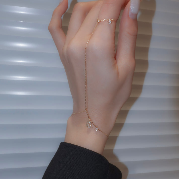 FALLING DEW HAND BRACELET