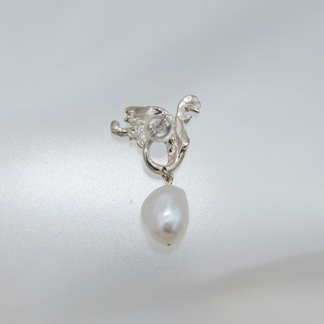 BAROQUE PEARL LEAF DROP EARRINGS
