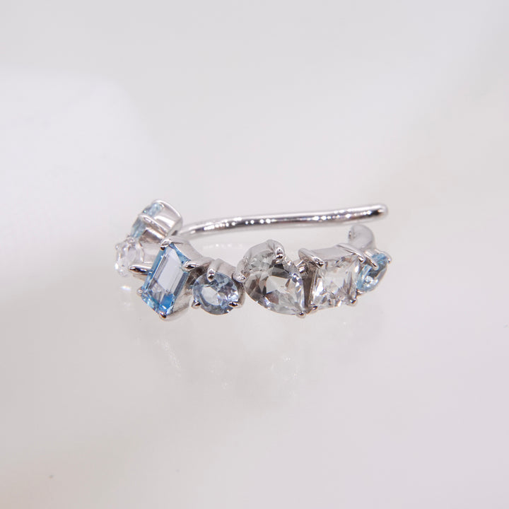 DEW EAR CUFF -M-_10KWG x Blue Topaz x White Topaz