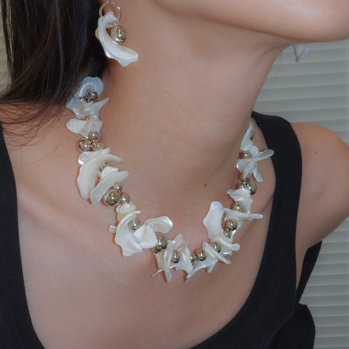 PAULA CHOKER