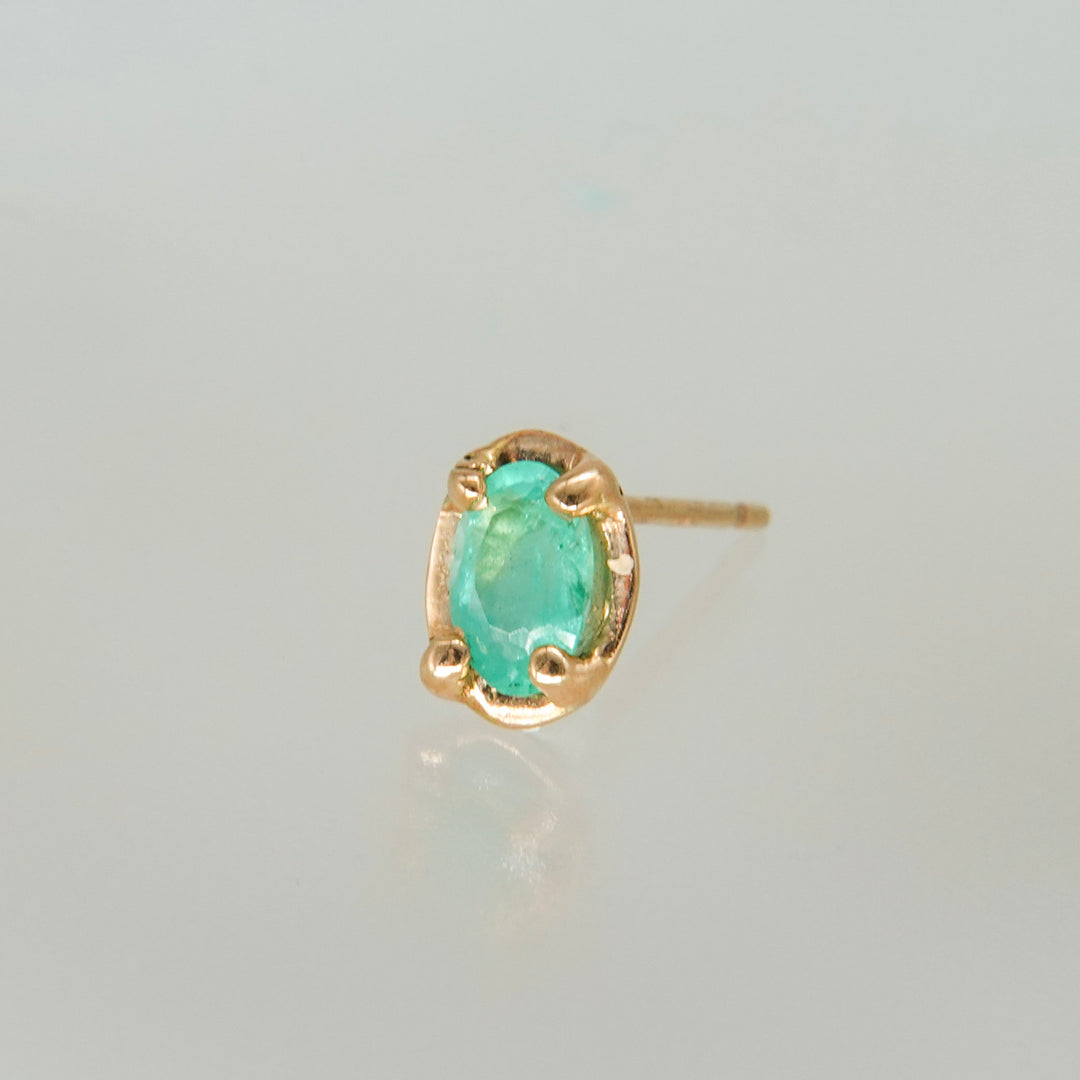 K10オーバルエメラルドピアス(一点もの)
