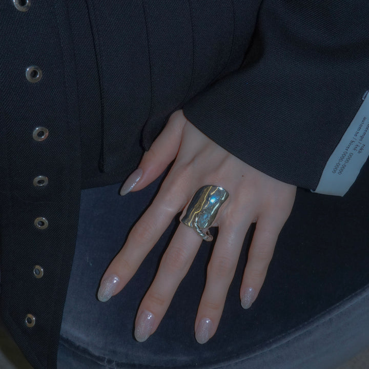 Hylo.002[R]_Helix Surface