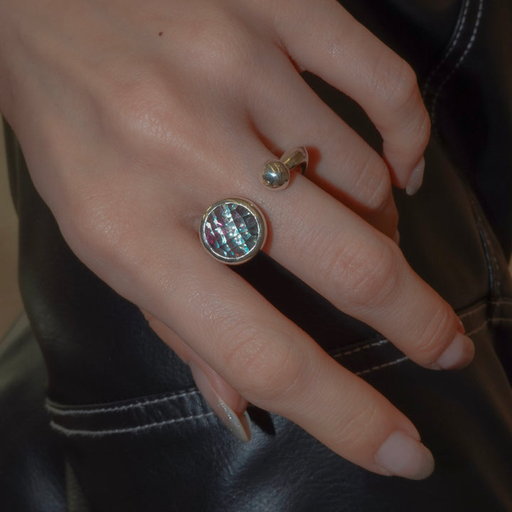GYOKU RIN Ring / Prasiolite (garnet + blue Zircon)
