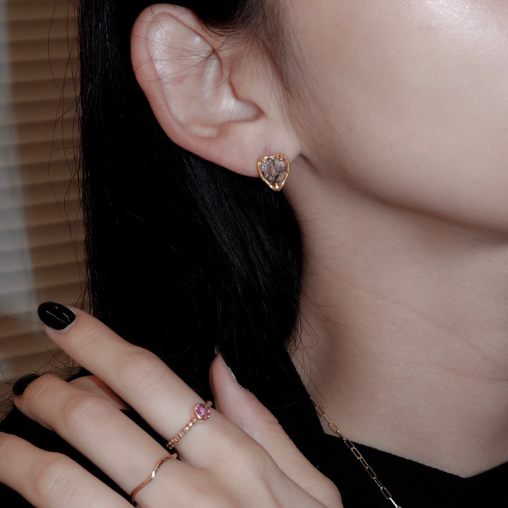 ラヴァハートルチルクオーツピアス(一点もの)