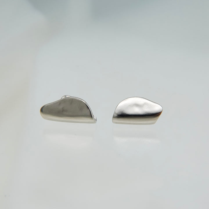 Fragment M pierced earring