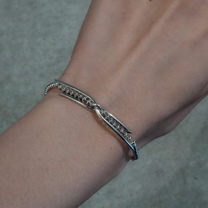 THREADS Silver Cross Bracelet