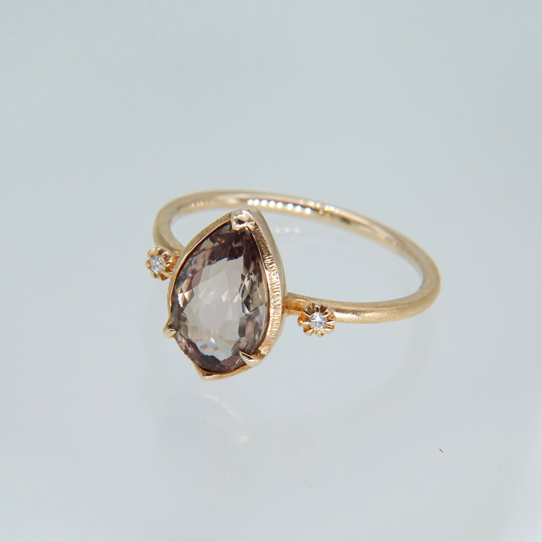 1764_Zultanite(diaspore)