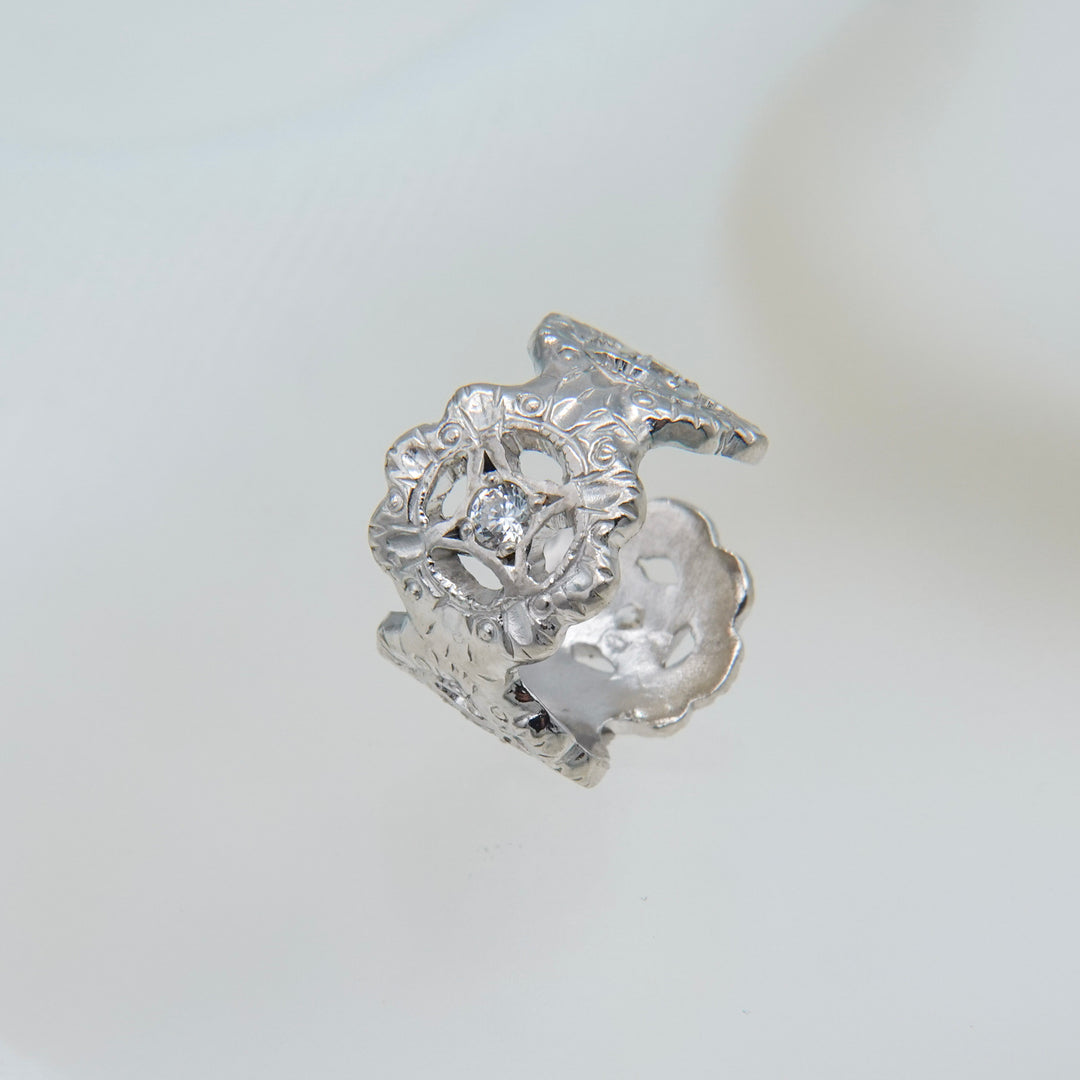 フィレンツェ彫りフラワーイヤカフ(RGP)