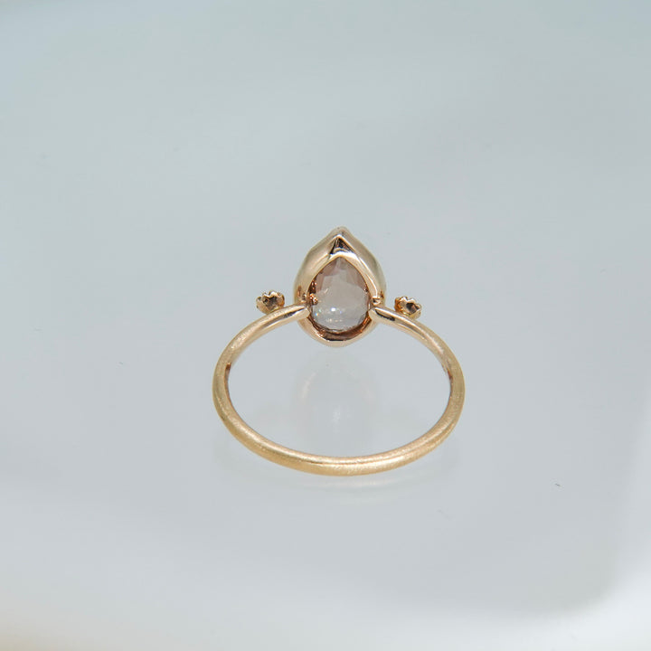 1764_Zultanite(diaspore)