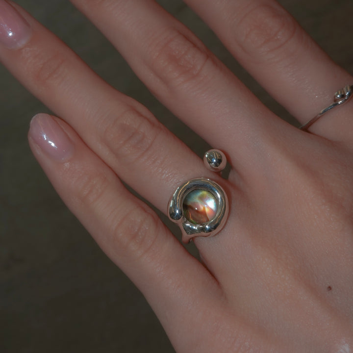 AU stone ring