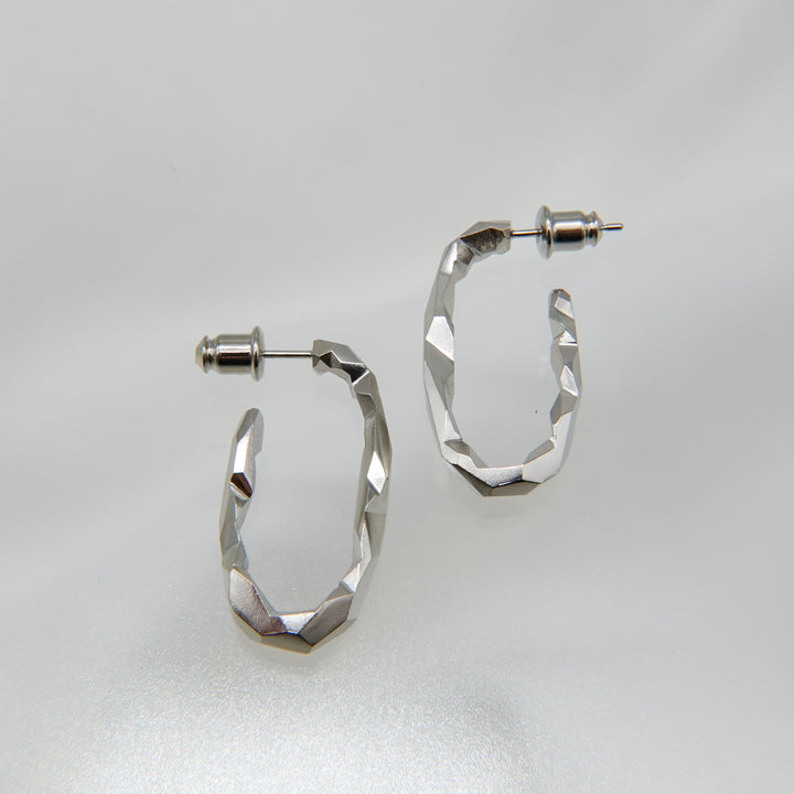 NEUTRAL RING pierced earring L
