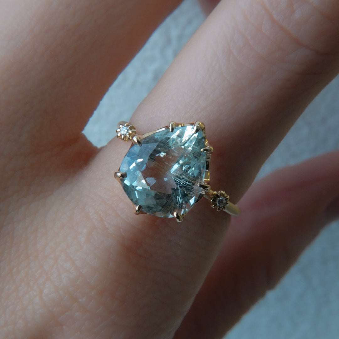 1911_Limonite in Topaz