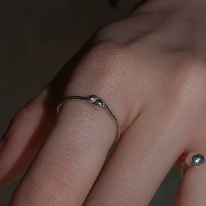 une ring-02