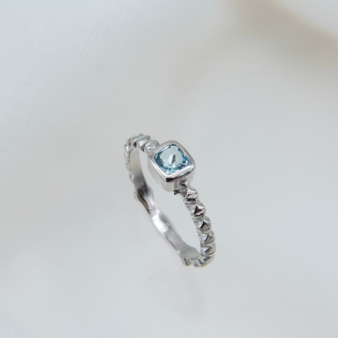 シルバーブルートパーズフィレンツェ彫りリング