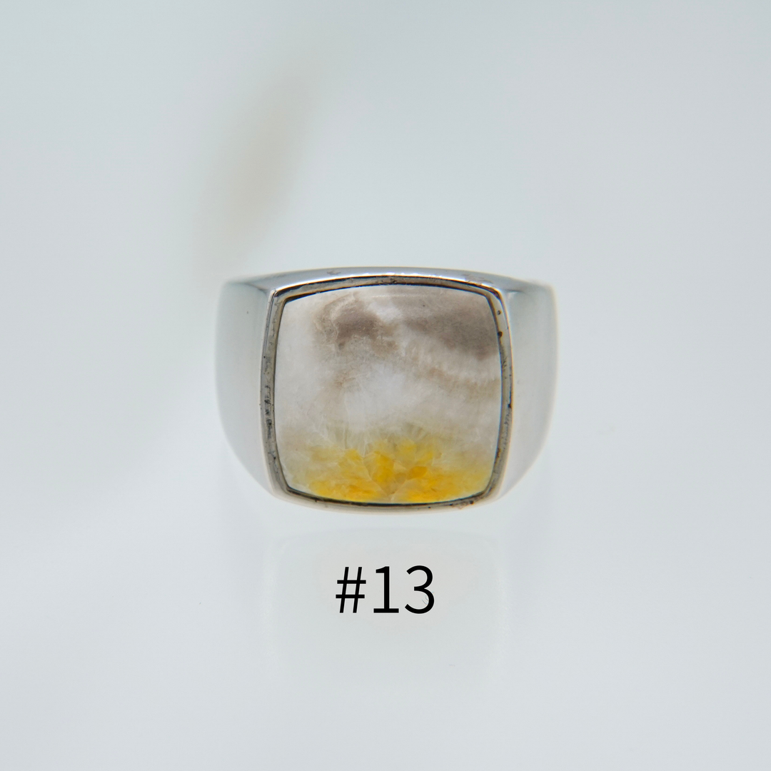 Bumble bee Signet Ring