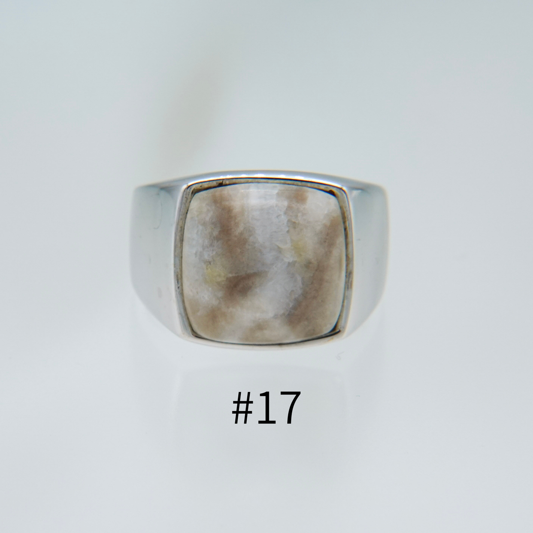 Bumble bee Signet Ring