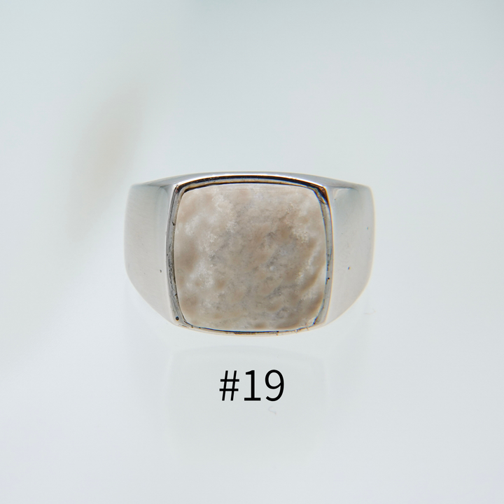 Bumble bee Signet Ring