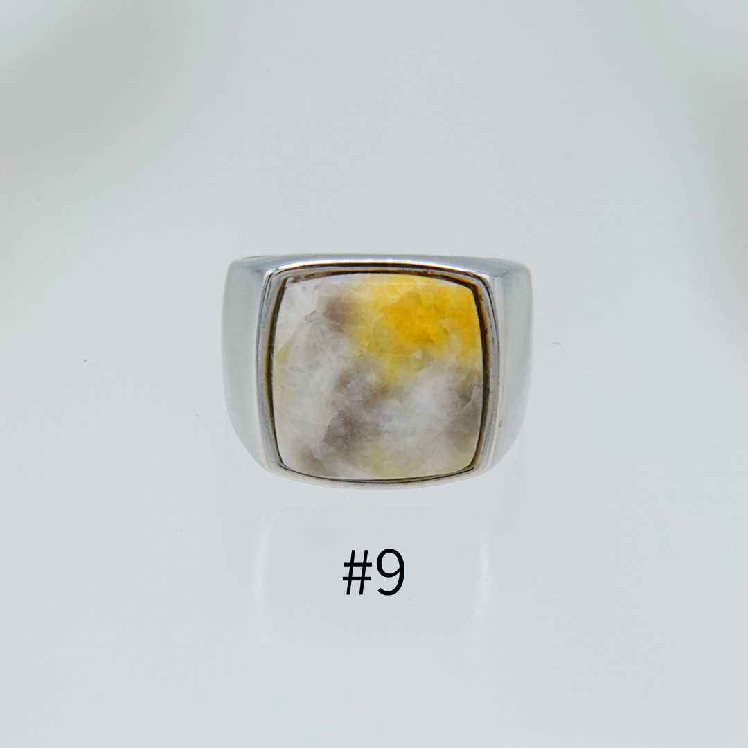 Bumble bee Signet Ring