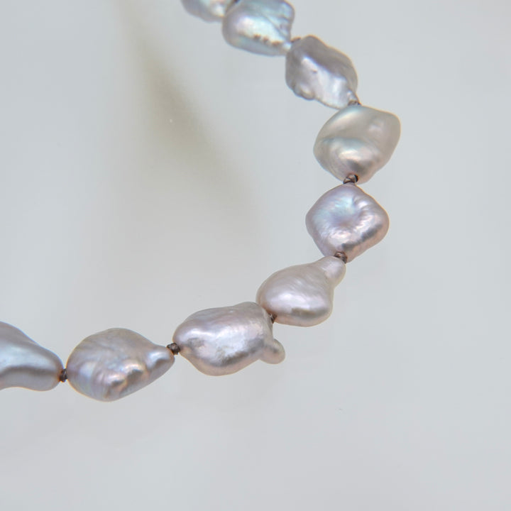 Ball Chain Bracelet / Grey Keshi Pearl