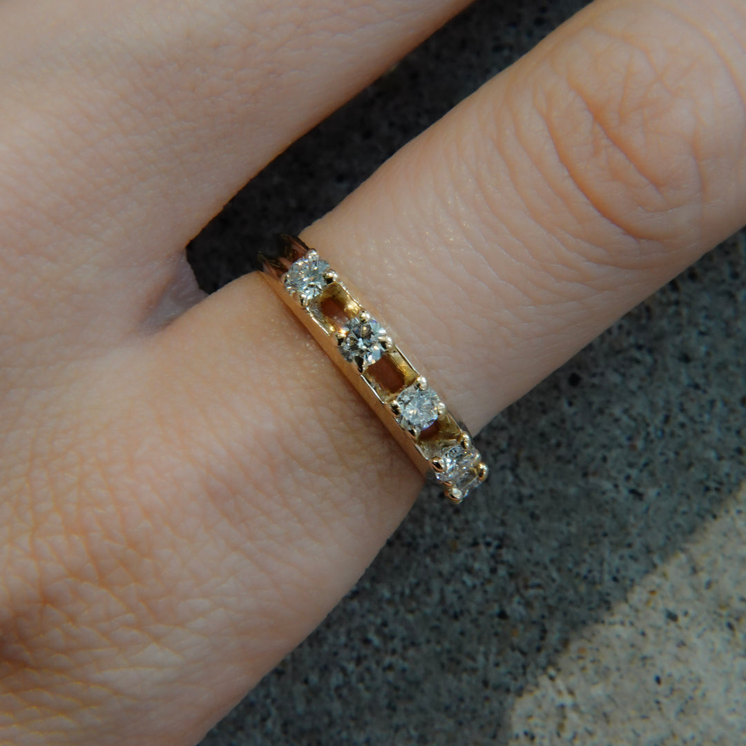 Float Half Eternity Ring -【Natural Diamond】