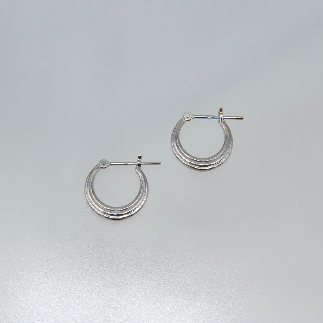 〈山〉シルバー年輪ピアス