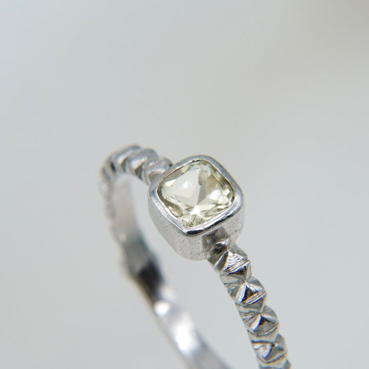 シルバーレモンクオーツフィレンツェ彫りリング