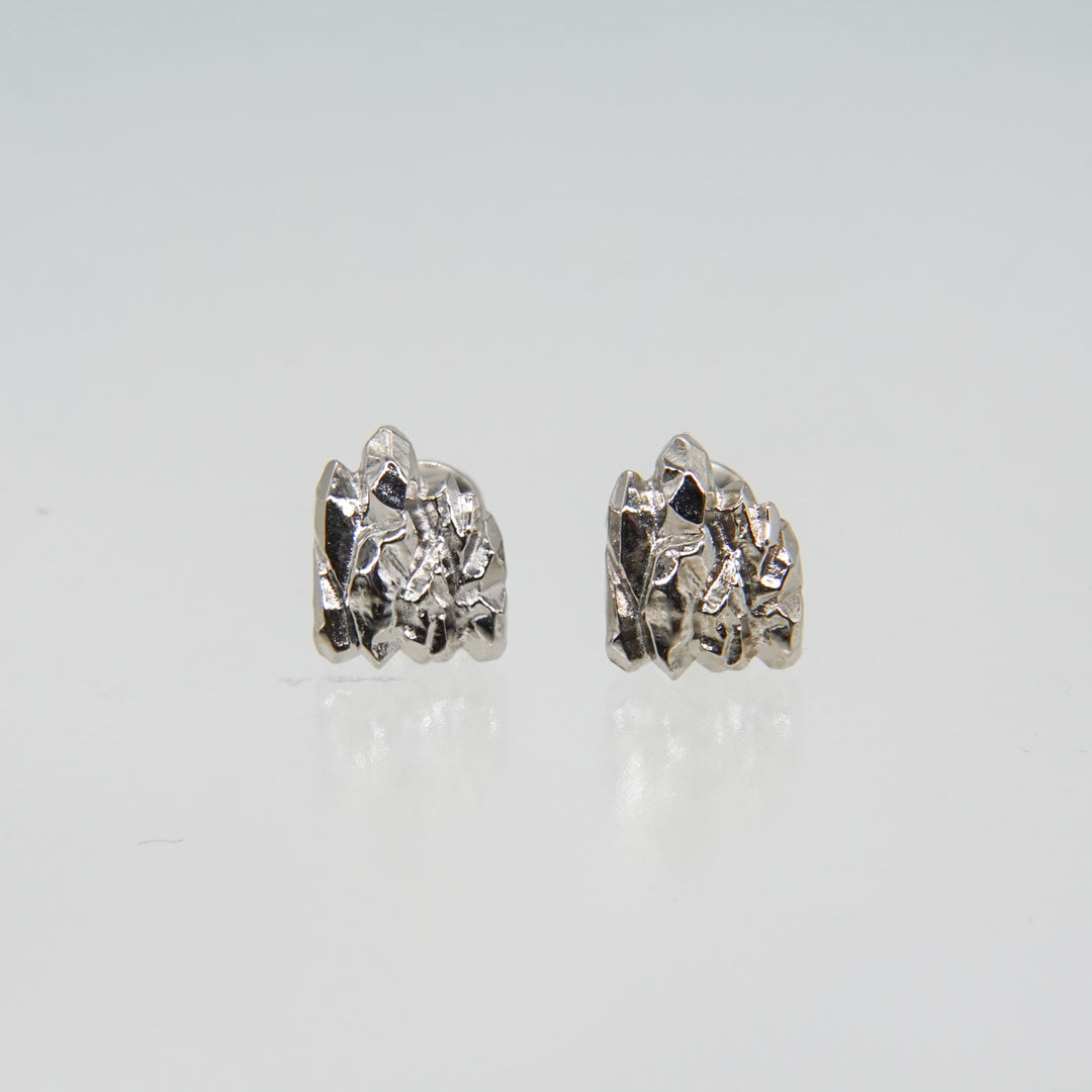 Mountain pierced earrings
