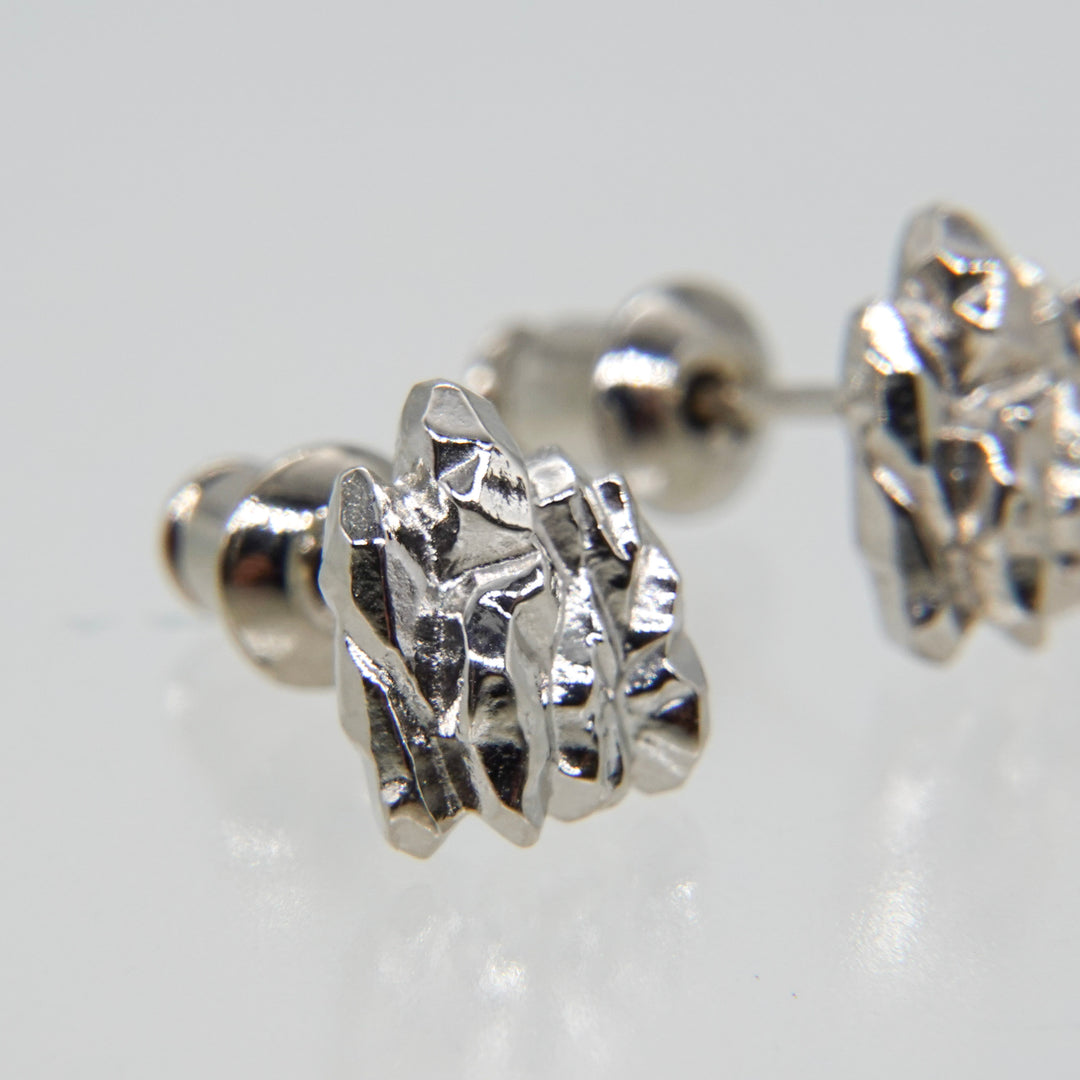 Mountain pierced earrings
