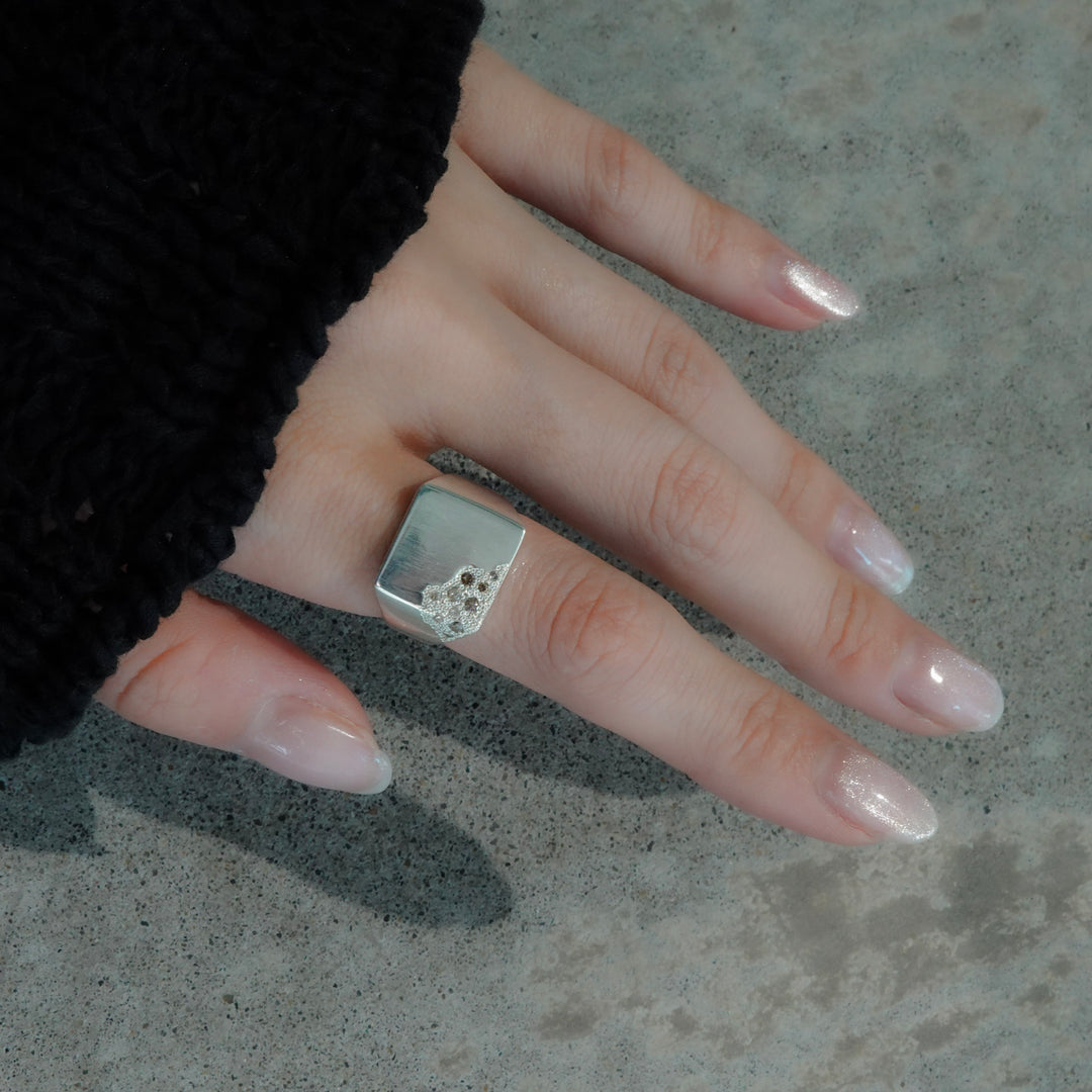 Hii Ring (Brown)