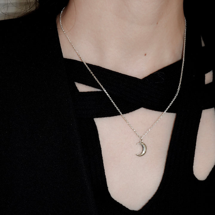 "Moon" charm necklace (SILVER)