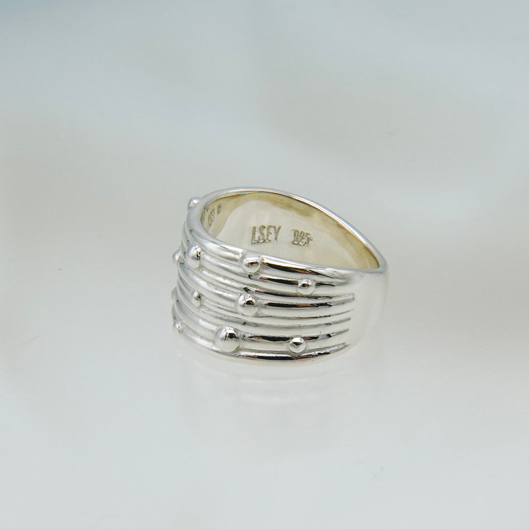 Lay ring