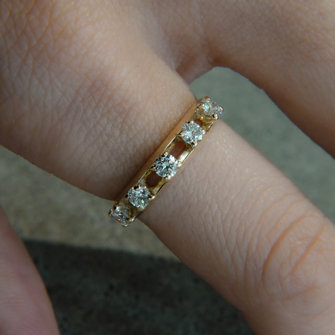 Float Half Eternity Ring -【Natural Diamond】
