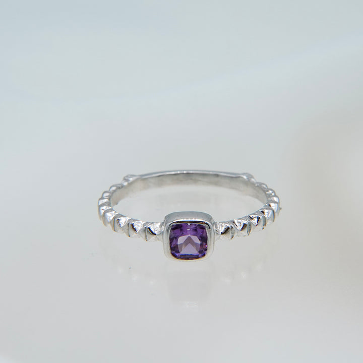 シルバーアメジストフィレンツェ彫りリング