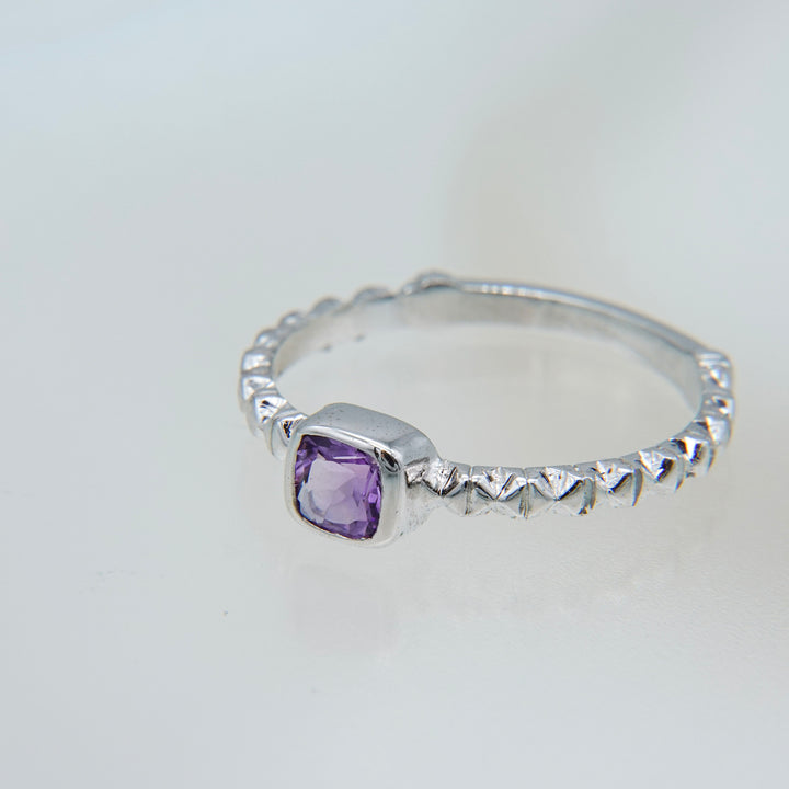 シルバーアメジストフィレンツェ彫りリング