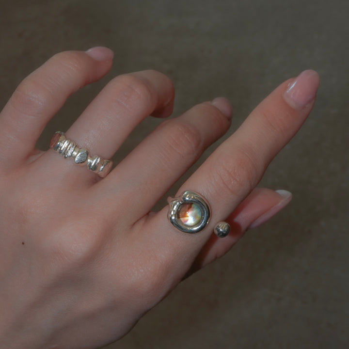 AU stone ring