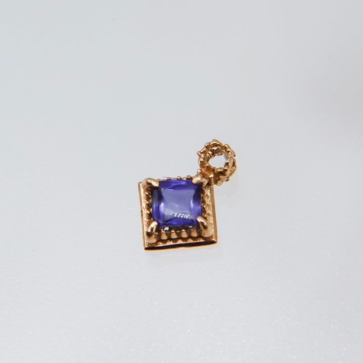 54_Iolite Top