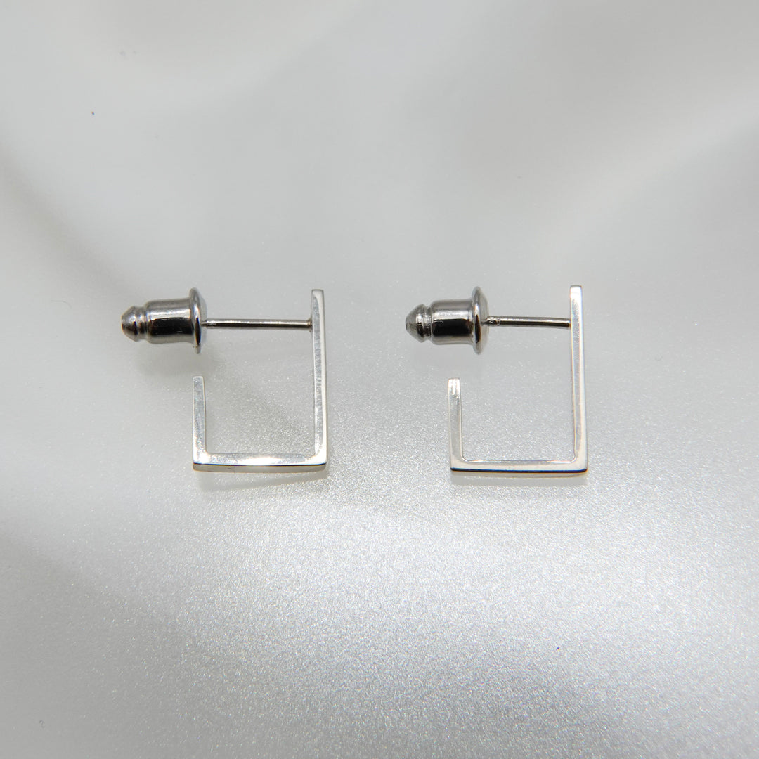 BOX THIN pierced earring