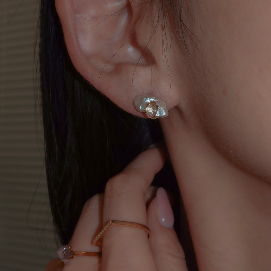 Katamimi pierced 59