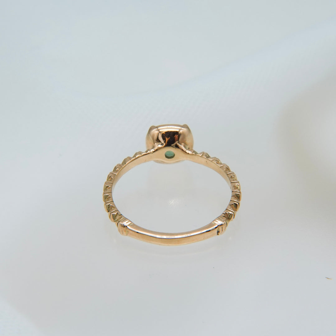 K10グリーンアパタイトフィレンツェ彫りリング(一点もの)