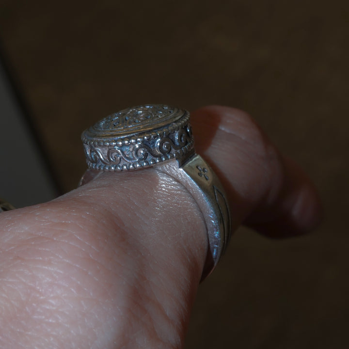 Garden Shadows oval Ring_2458