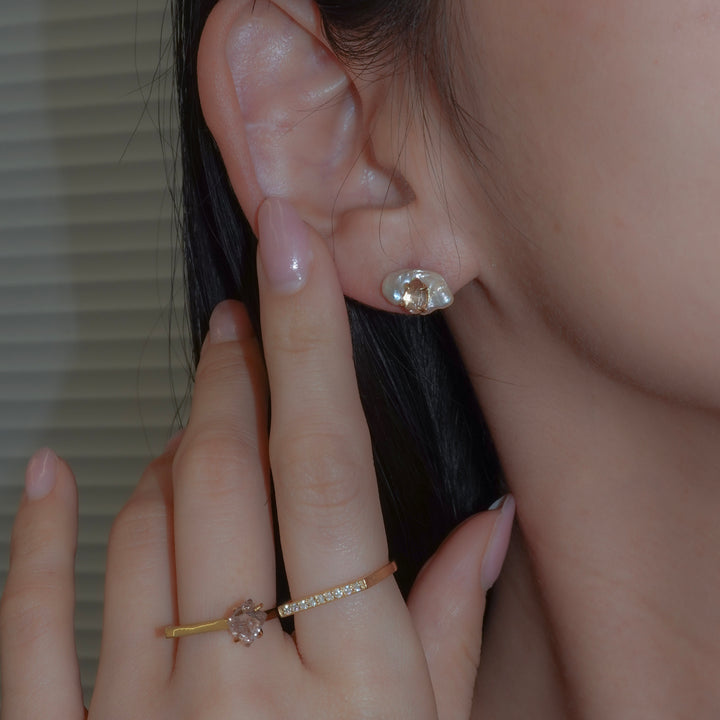 Katamimi pierced 59