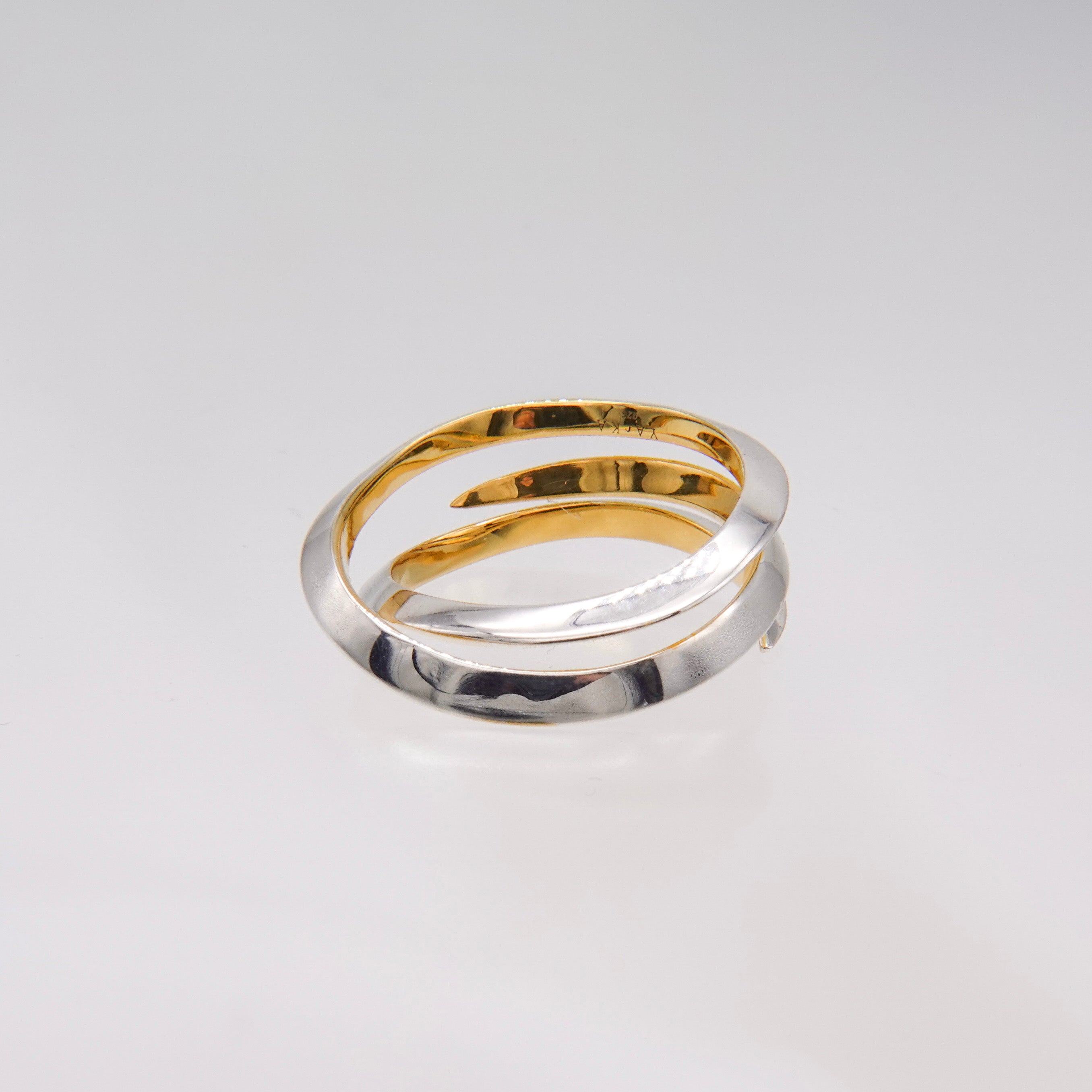triangle irregular twist ring – unigem