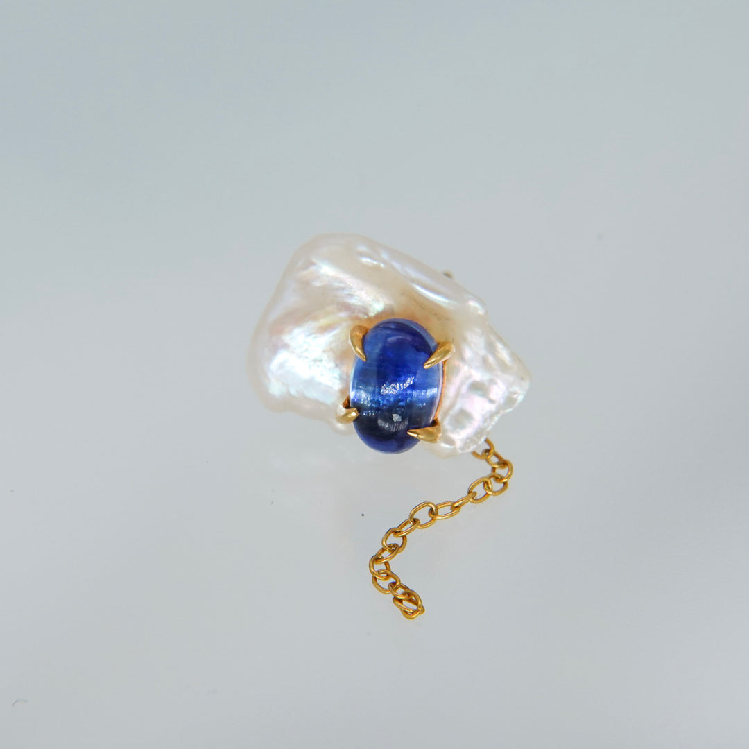 Katamimi pierced 60