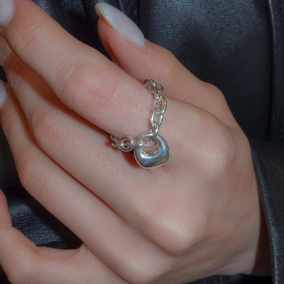 Selene 21:22 Silver Drop(銀色の滴り)