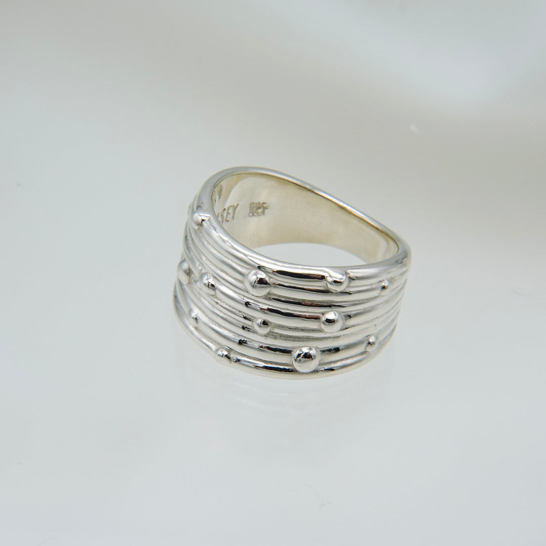 Lay ring